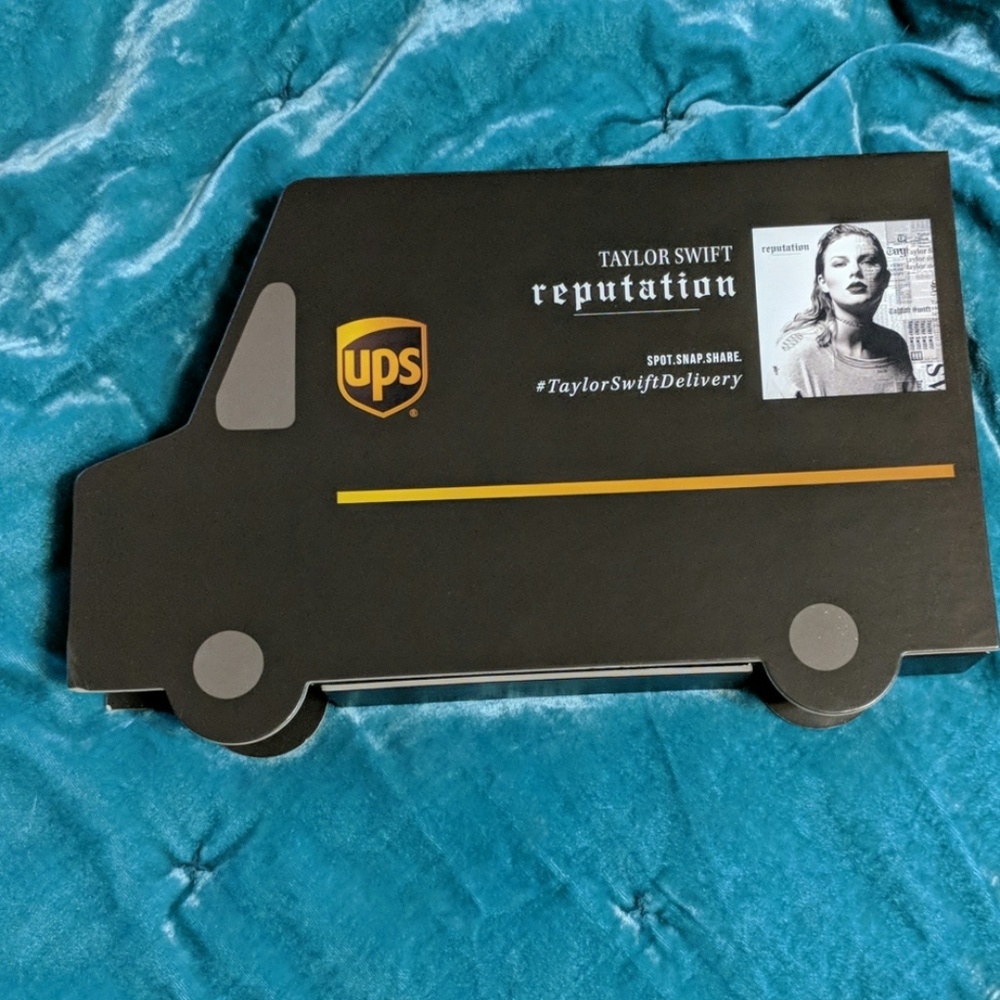 Taylor Swift Limited Edition Reputation UPS Bundle